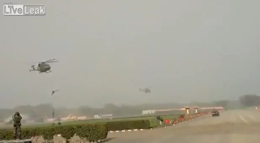 Βίντεο σοκ: Κομάντο πέφτουν από ελικόπτερο στη διάρκεια άσκησης – (Προσοχή-Σκληρές εικόνες)